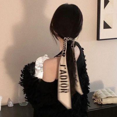 高清霸气最酷的2023女生头像图片(28张)