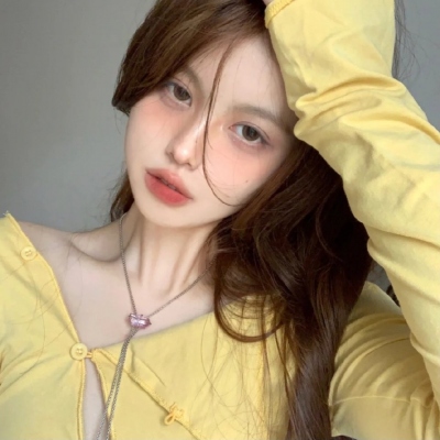 高冷清纯美女头像(精选24张)