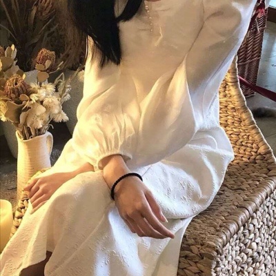 高冷清纯美女头像(精选24张)