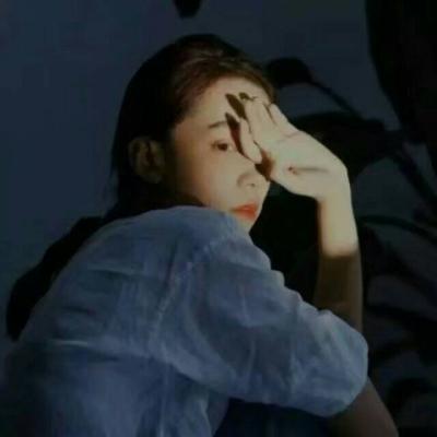 高清好看的女生头像高冷蓝色系图片(24张)