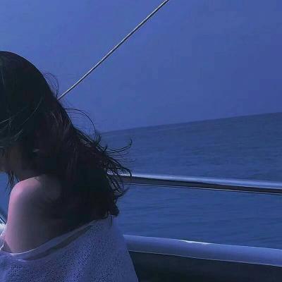 高清好看的女生头像高冷蓝色系图片(24张)