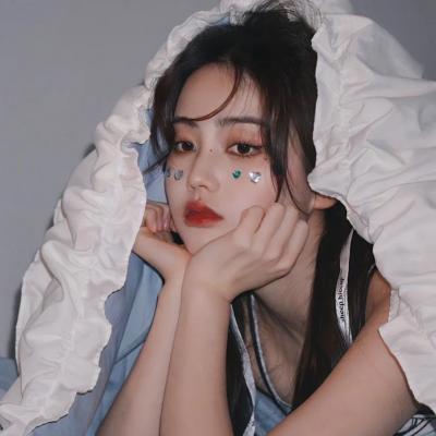 清新干净女头像(24张)