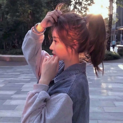 清新干净女头像(24张)