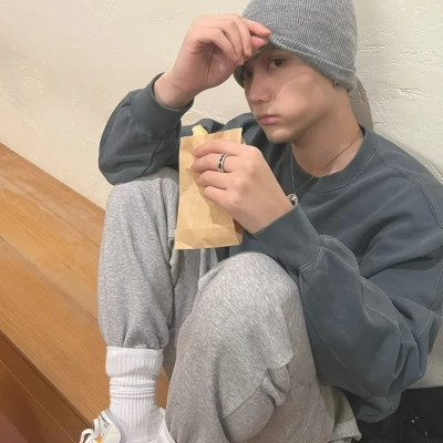 二零二一年男生头像(精选18张)