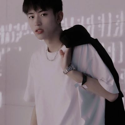 头像图片2023最火爆的男生(24张)