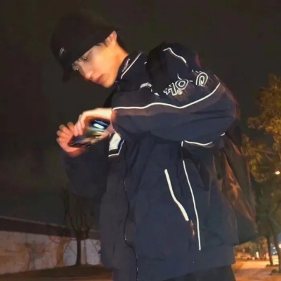 抖音爆火的丧头像(18张)