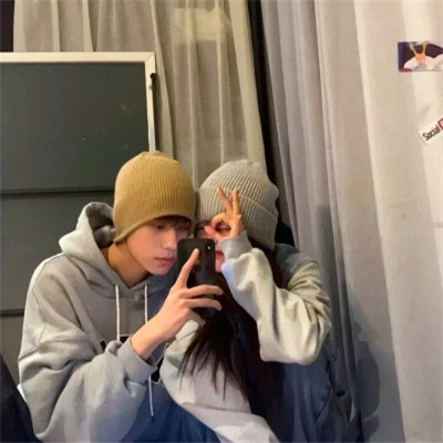 最近最火情侣头像(精选24张)