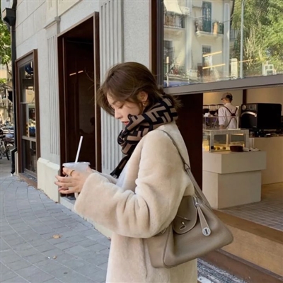 女生专用的好看头像(24张)