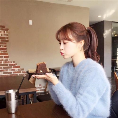 好看的女生图片头像(精选24张)