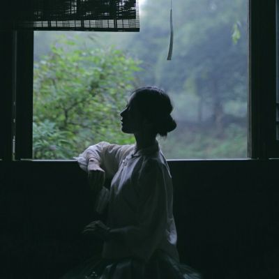 好看的女生图片头像(精选24张)