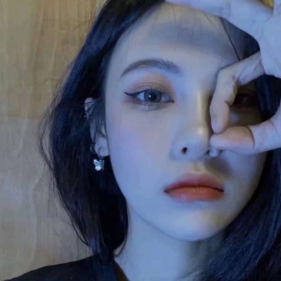 网红图片可爱女生头像(精选20张)