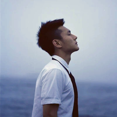 2023一左一右微信情侣头像图片(精选24张)