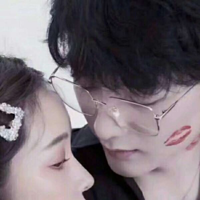 吻在一起的情侣头像(33张)