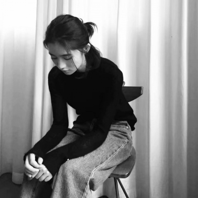 御姐黑白霸气头像(精选24张)