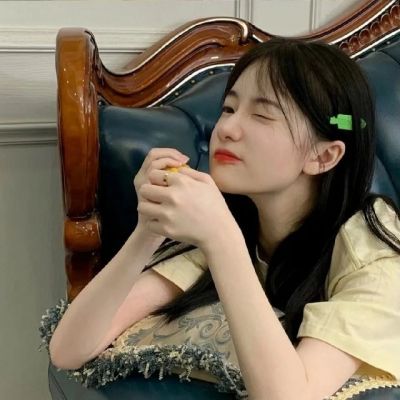 qq女头真人小清新真人高清图片(28张)