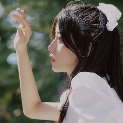 qq女头真人小清新真人高清图片(28张)