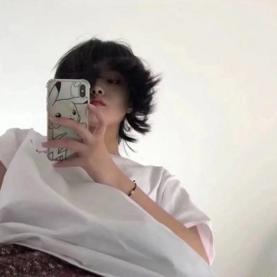 好看的酷女孩头像(精选26张)