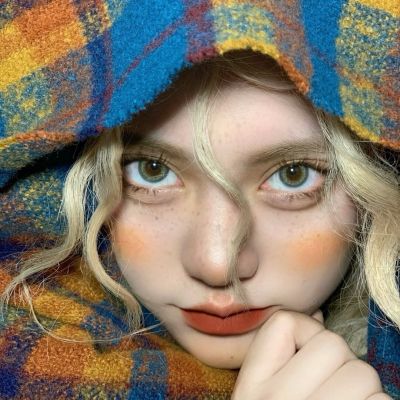 好看的酷女孩头像(精选26张)