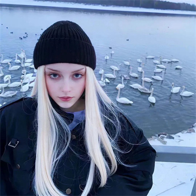 好看的酷女孩头像(精选26张)