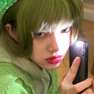 小众真人女生头像(24张)