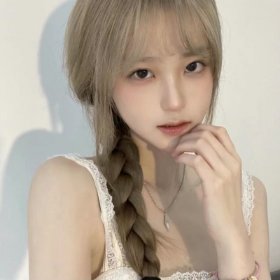 小众真人女生头像(24张)