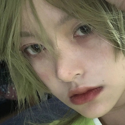 小众真人女生头像(24张)