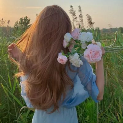 小众优质真人女头像(22张)