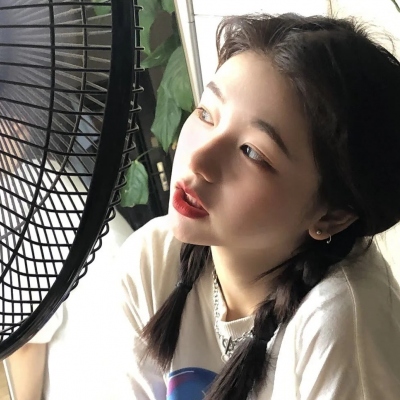 吸引人的女性头像(精选24张)