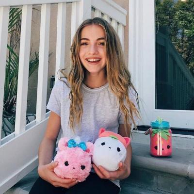 高清外国女生头像(精选24张)