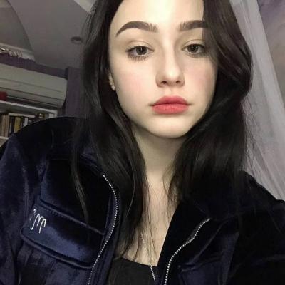 高清外国女生头像(精选24张)