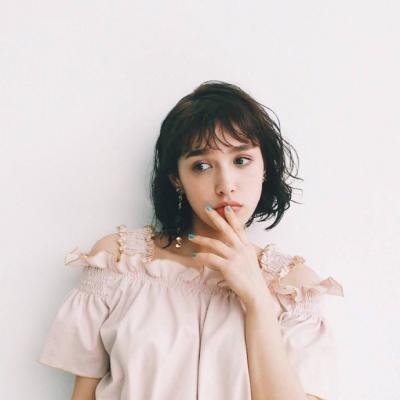 高清外国女生头像(精选24张)