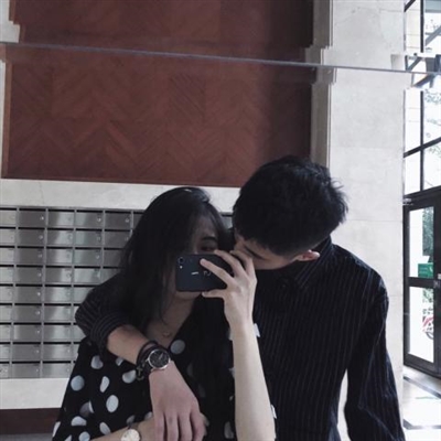 情侣头像接吻一对两张亲密(精选18张)