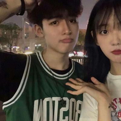 情侣头像一男一女接吻头像(精选18张)