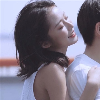 情侣头像一男一女真人分开(精选18张)