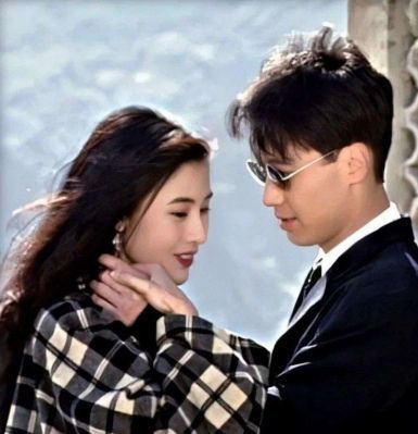 情侣头像一男一女真人分开(精选18张)