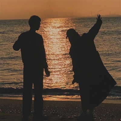 情侣头像一男一女真人分开(精选18张)