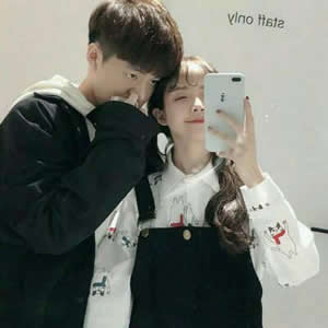 情侣头像接吻一对两张亲密(精选18张)