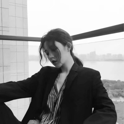 黑白御姐范的头像高清(精选22张)