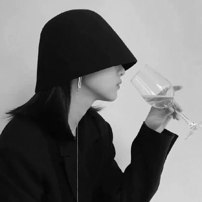 女头霸气御姐黑白(精选18张)