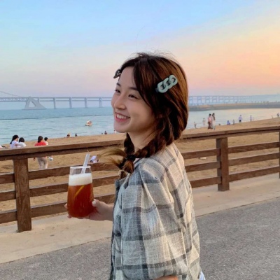 超好看的女生头像真人清新(26张)