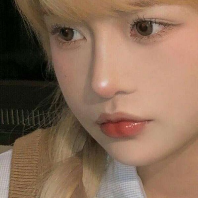 超级好看的真人版女生头像(精选18张)