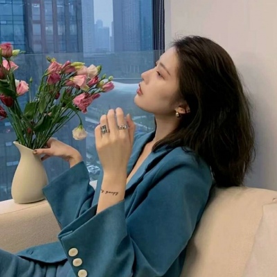 小红书好看的女生头像(18张)