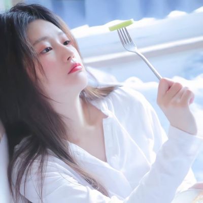 吸引男生的女生头像图片真人(28张)