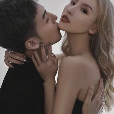 高冷宠溺的情侣头像(18张)