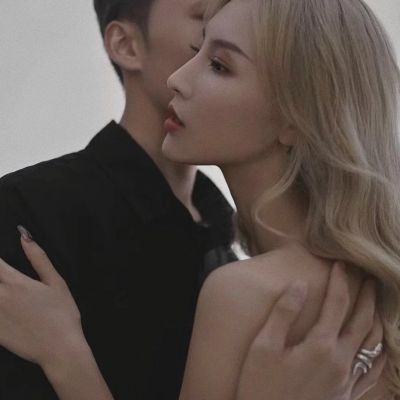 高冷宠溺的情侣头像(18张)