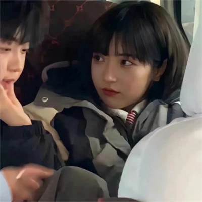 高级感不俗气的情侣头像(精选22张)