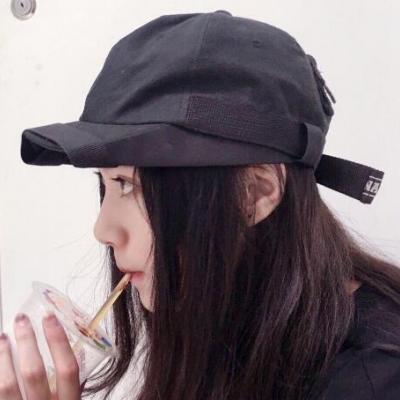 好看的戴帽子女头像(精选22张)