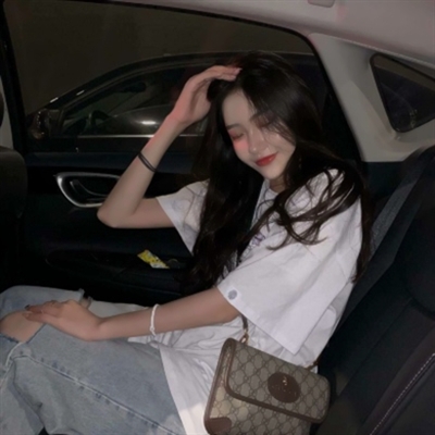 意境女生头像高清图片(18张)