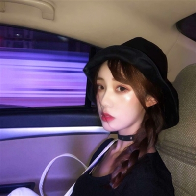 意境女生头像高清图片(18张)