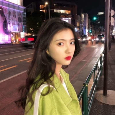 意境女生头像高清图片(18张)